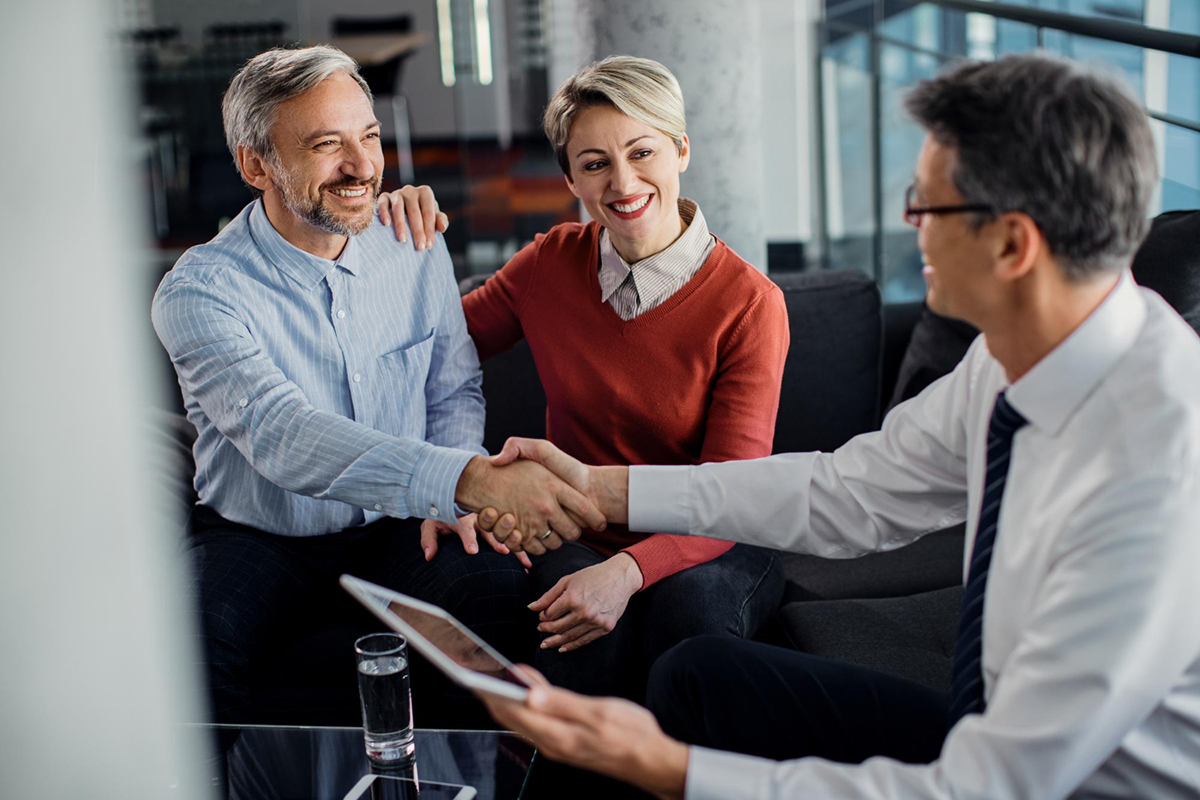 Insurance Broker vs. Direct Writer: What’s the Difference and Which One is Best for You?