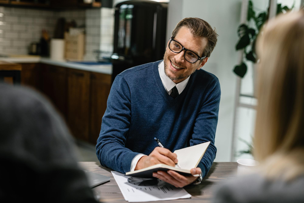 Understanding the Role of an Insurance Claims Adjuster in Orlando, FL