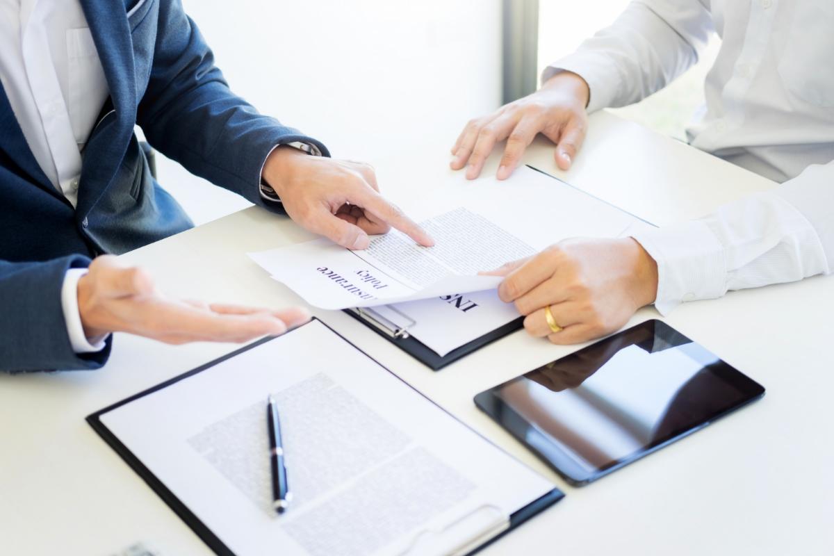 7 FAQS About Insurance Adjusters