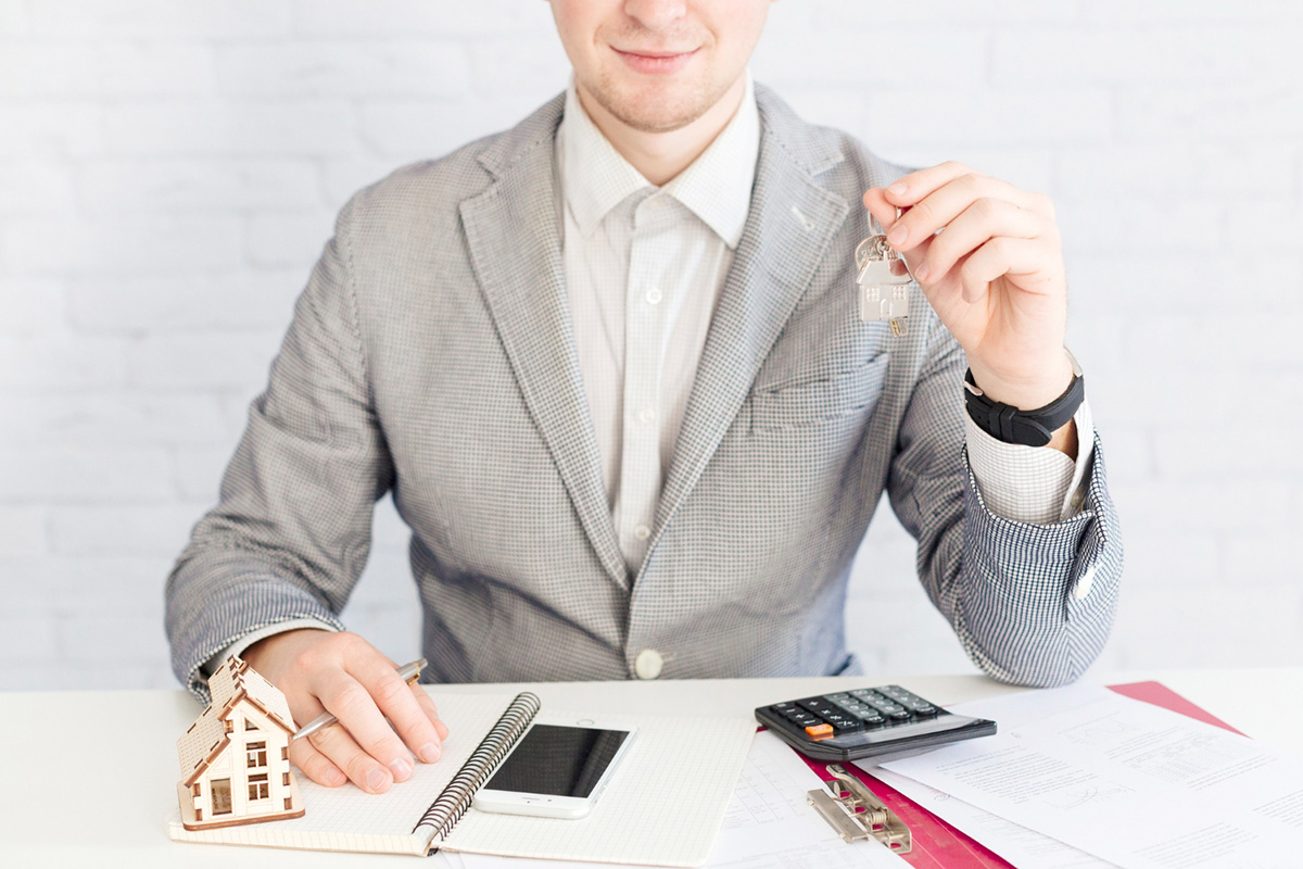 What You Should Know about Property Claims Insurance Adjusters