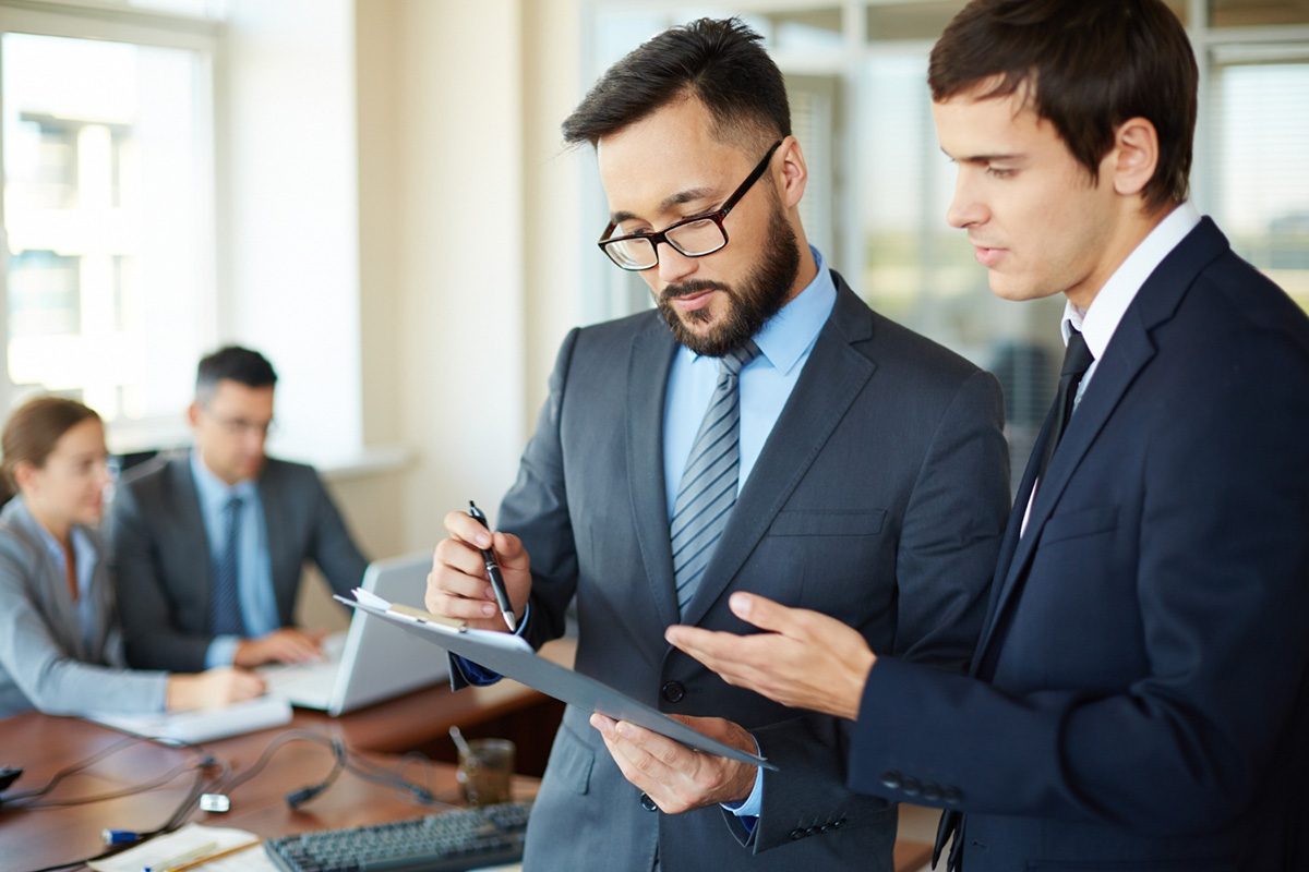 Understanding the Different Types of Insurance Adjusters