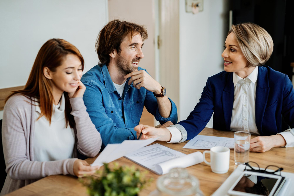 What to Expect When Hiring a Public Adjuster