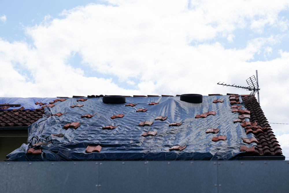 The Complete Guide to Filing an Insurance Claim for Roof Damage
