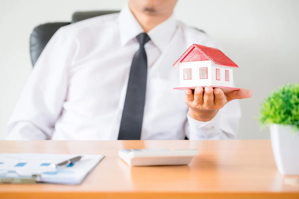 What Do Property Insurance Adjusters Do?