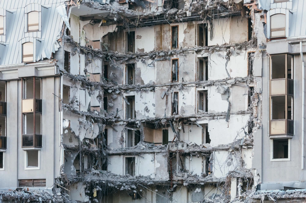 Collapse Building